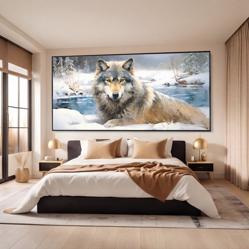 Tablou canvas cu pictura cu lup singuratic in zapada, in rama de aluminiu negru, pe perete intr-un dormitor